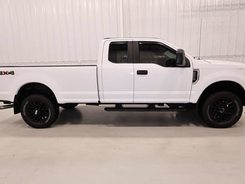 Used 2021 Ford F250 XL w/ STX Appearance Package AWD/4WD image 2