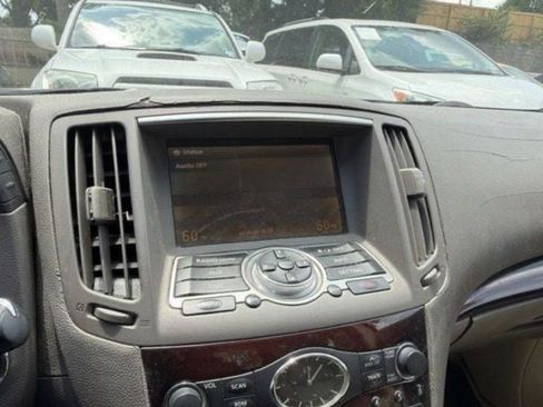 Used 2011 INFINITI G37 Journey w/ Premium Pkg RWD image 9