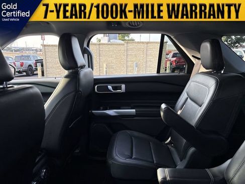 Used 2021 Ford Explorer XLT w/ Equipment Group 202A AWD/4WD image 15