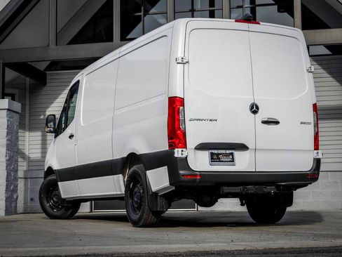 Used 2026 Mercedes-Benz Sprinter 2500 image 2