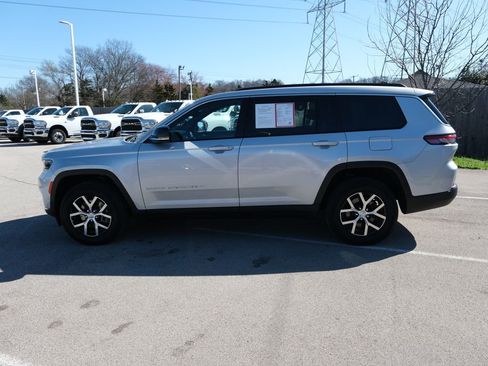 Used 2024 Jeep Grand Cherokee L Limited w/ Luxury Tech Group II AWD/4WD image 10
