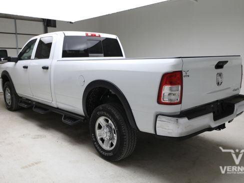 Used 2024 RAM 2500 Tradesman w/ Chrome Appearance Group AWD/4WD image 3