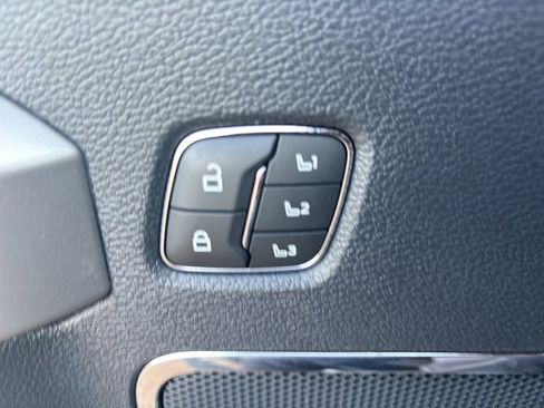 Used 2022 Ford F250 Lariat w/ Tremor Off-Road Package image 27