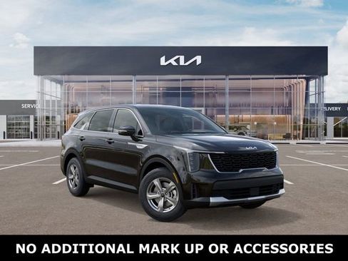 New 2026 Kia Sorento LX FWD image 8