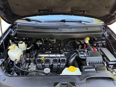 Used 2019 Dodge Journey SE FWD image 26