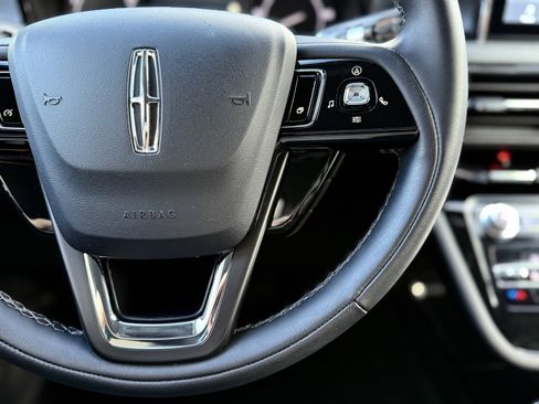 Used 2022 Lincoln Corsair FWD image 24