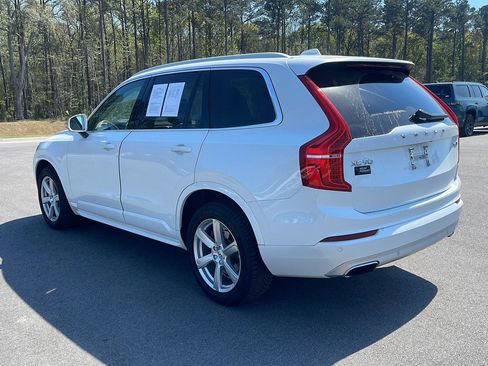 Used 2021 Volvo XC90 T6 Momentum w/ Climate Package image 5