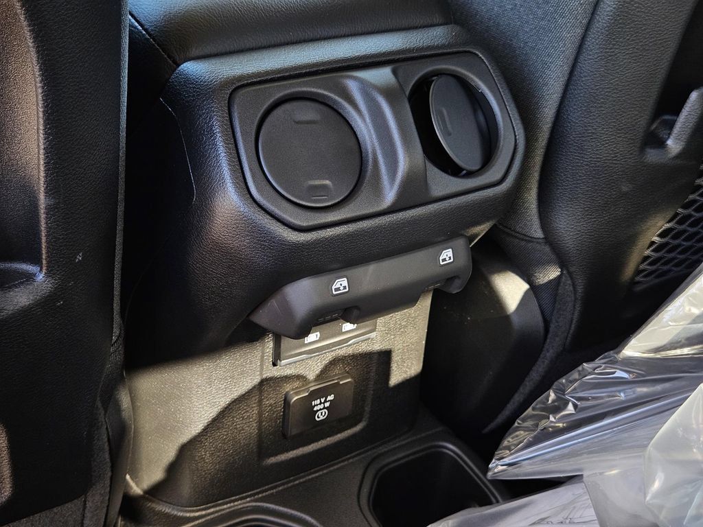 New 2025 Jeep Gladiator Rubicon w/ Convenience Group AWD/4WD image 22