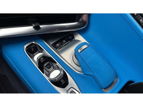 Used 2021 Chevrolet Corvette Stingray Premium Cpe w/ Z51 Performance Package image 18