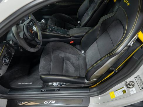 Used 2020 Porsche 718 Cayman GT4 image 87