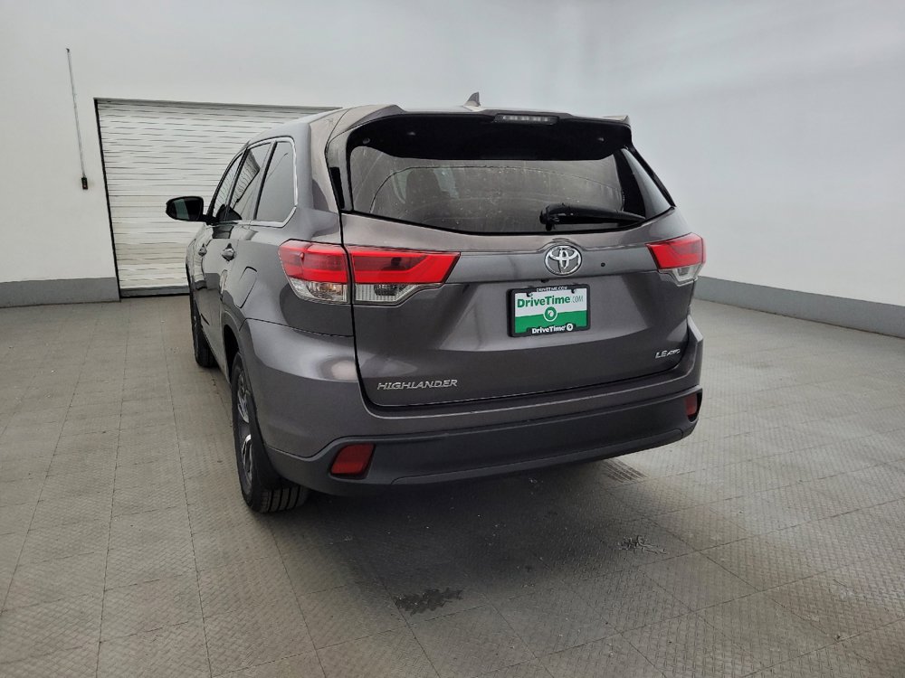 Used 2019 Toyota Highlander Plus AWD/4WD image 6