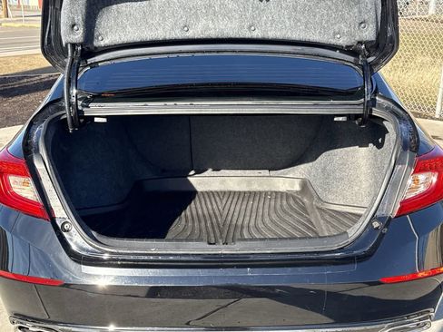 Used 2022 Honda Accord Sport image 6