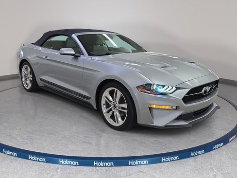 Used 2021 Ford Mustang Premium w/ Pony Package RWD image 4