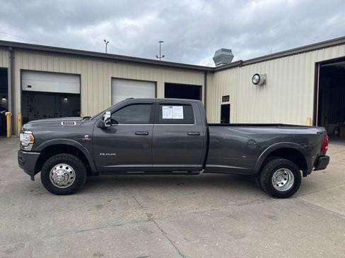 Used 2024 RAM 3500 Limited image 2