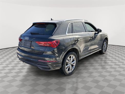 Used 2022 Audi Q3 2.0T Premium image 2