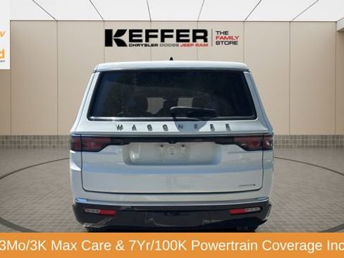 Certified 2024 Jeep Wagoneer Series II w/ Flexible Seating Group RWD image 5