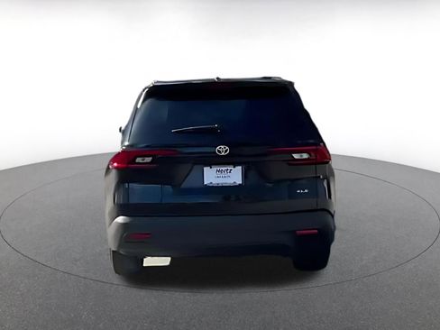 Used 2025 Toyota Grand Highlander XLE image 11