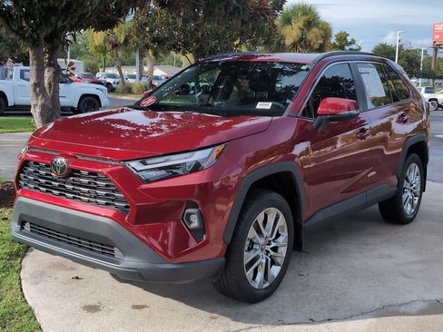 Certified 2024 Toyota RAV4 XLE Premium FWD image 5