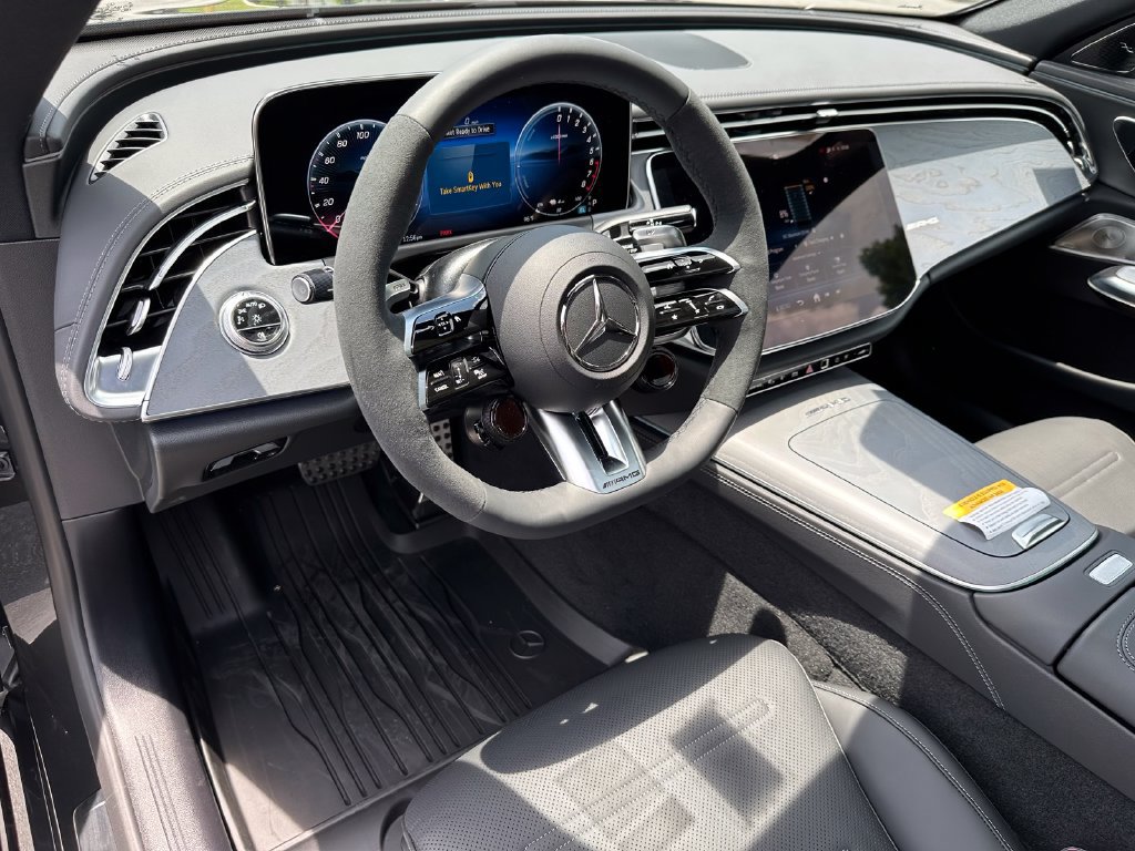Used 2026 Mercedes-Benz E 53 AMG e 4MATIC Sedan image 15
