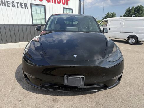 Used 2021 Tesla Model Y Long Range AWD/4WD image 3