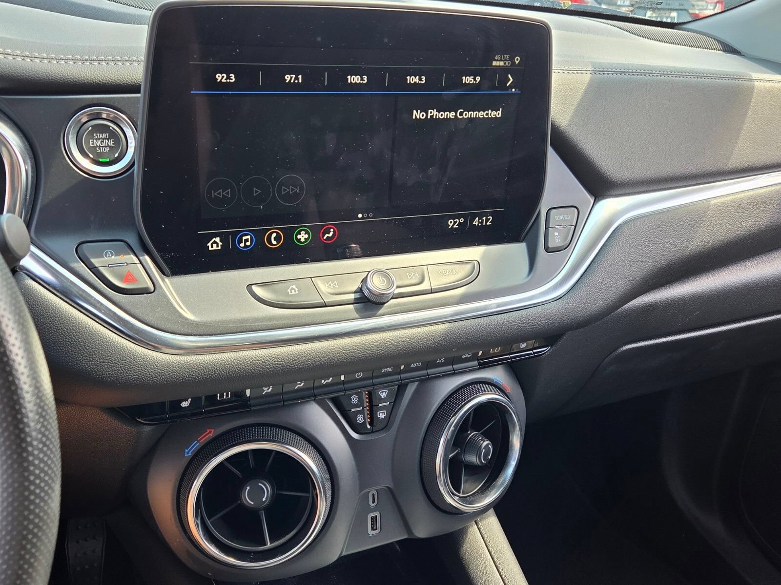 Used 2025 Chevrolet Blazer LT FWD image 18