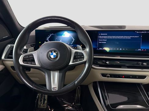 Used 2024 BMW X7 xDrive40i w/ M Sport Package AWD/4WD image 24