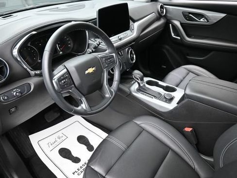 Used 2025 Chevrolet Blazer LT w/ Sound & Technology Package FWD image 19
