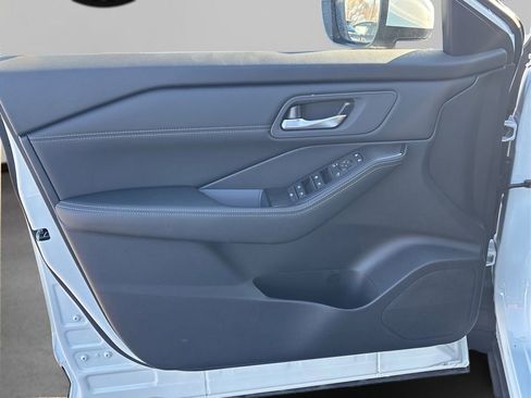 New 2026 Nissan Rogue SV w/ SV Premium Package image 15