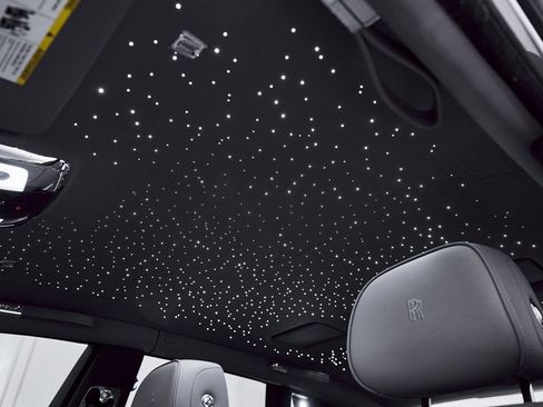 Used 2025 Rolls-Royce Phantom Sedan image 4