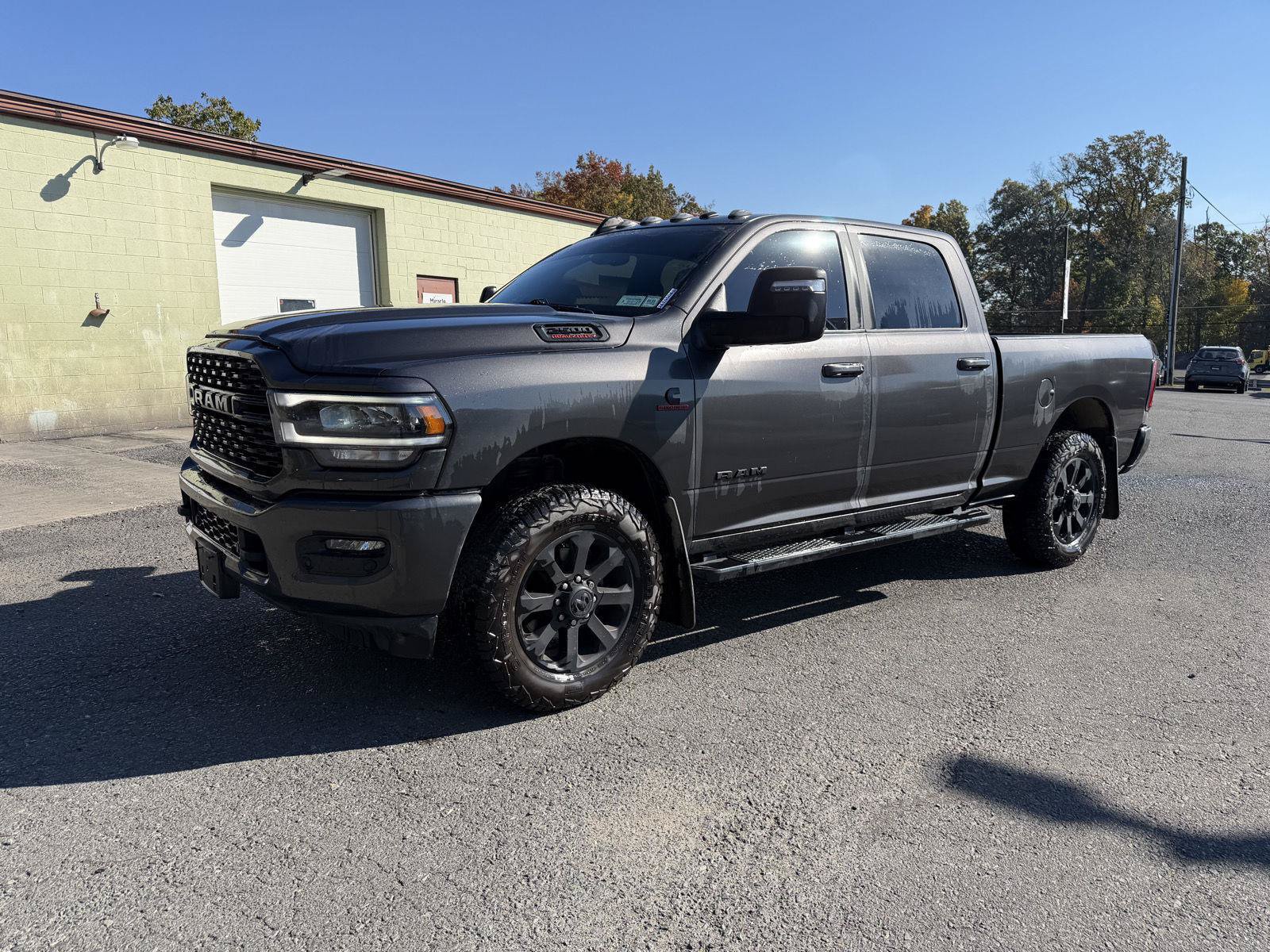 Used 2024 RAM 2500 Big Horn w/ Night Edition AWD/4WD image 6