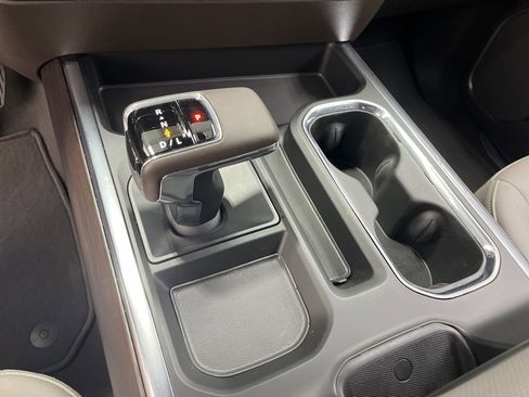 Used 2025 GMC Sierra 1500 SLT w/ SLT Premium Plus Package image 24