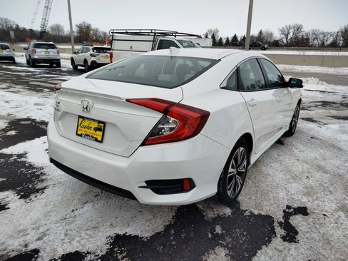 Used 2017 Honda Civic EX-T image 8