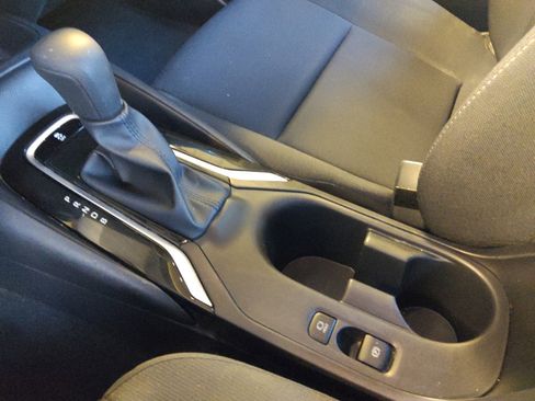 Used 2025 Toyota Corolla LE FWD image 26