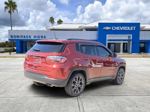Used 2021 Jeep Compass Latitude w/ Driver Assistance Group FWD image 4