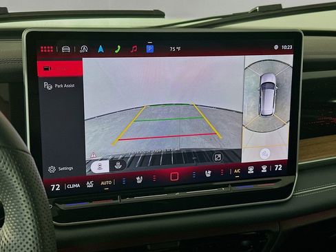 Used 2025 Volkswagen Tiguan SEL R-Line image 20