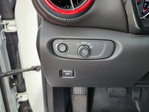 Used 2019 Chevrolet Blazer RS image 28