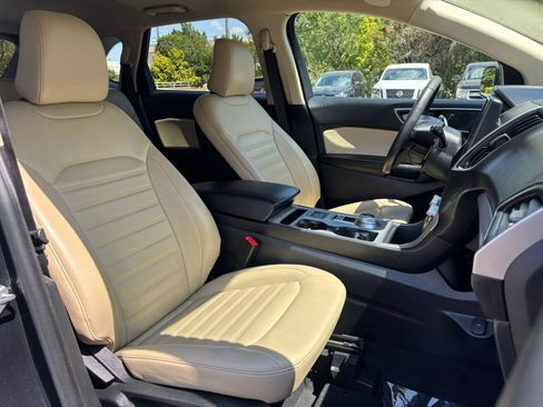 Used 2022 Ford Edge SEL w/ Convenience Package AWD/4WD image 16