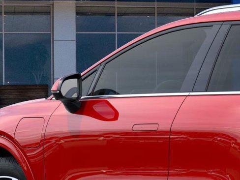 New 2025 Chevrolet Equinox EV LT image 12