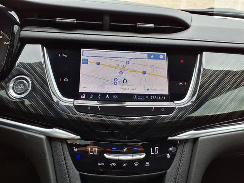 Used 2024 Cadillac XT6 Premium Luxury FWD image 18