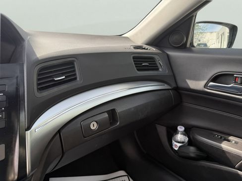 Used 2019 Acura ILX FWD image 29