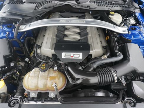 Used 2017 Ford Mustang GT Premium w/ Equipment Group 401A RWD image 30