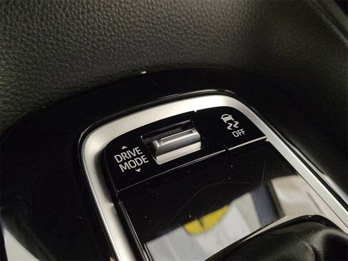 Used 2024 Toyota Corolla SE image 25