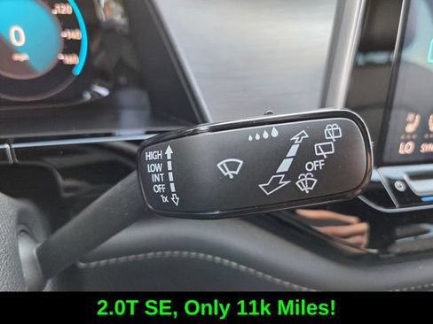 Used 2024 Volkswagen Atlas Cross Sport SE FWD image 28