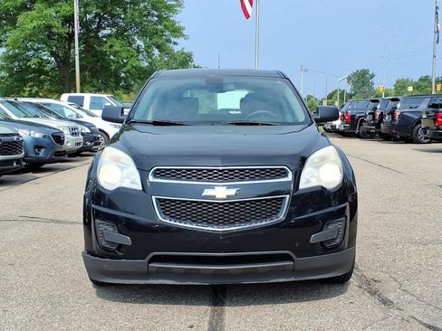 Used 2010 Chevrolet Equinox LS FWD image 2