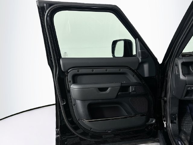 New 2026 Land Rover Defender 110 OCTA AWD/4WD image 11