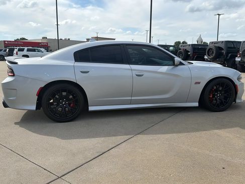 Used 2019 Dodge Charger Scat Pack w/ Dynamics Package RWD image 23