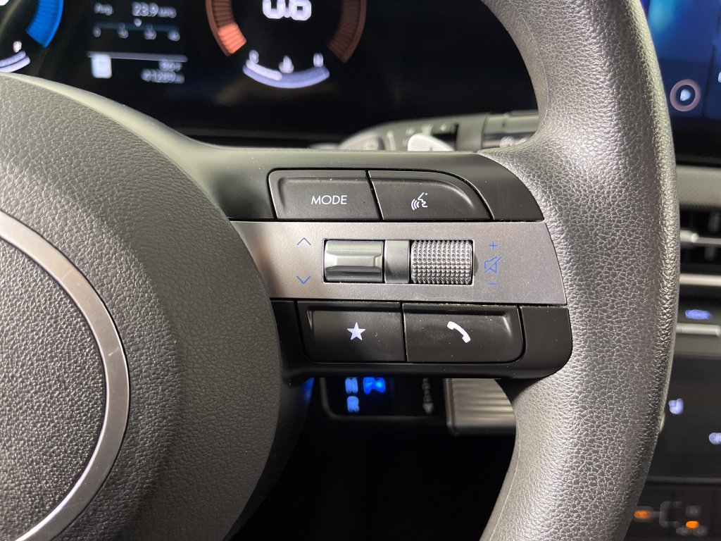 Used 2025 Hyundai Sonata SEL FWD image 30