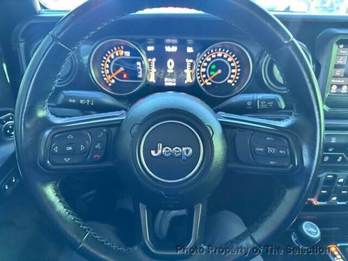 Used 2022 Jeep Gladiator Sport image 17
