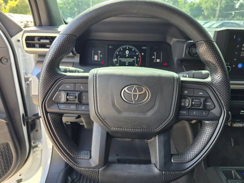 Used 2024 Toyota Tacoma SR5 AWD/4WD image 19