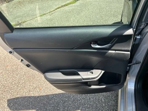 Used 2020 Honda Civic Sport image 24